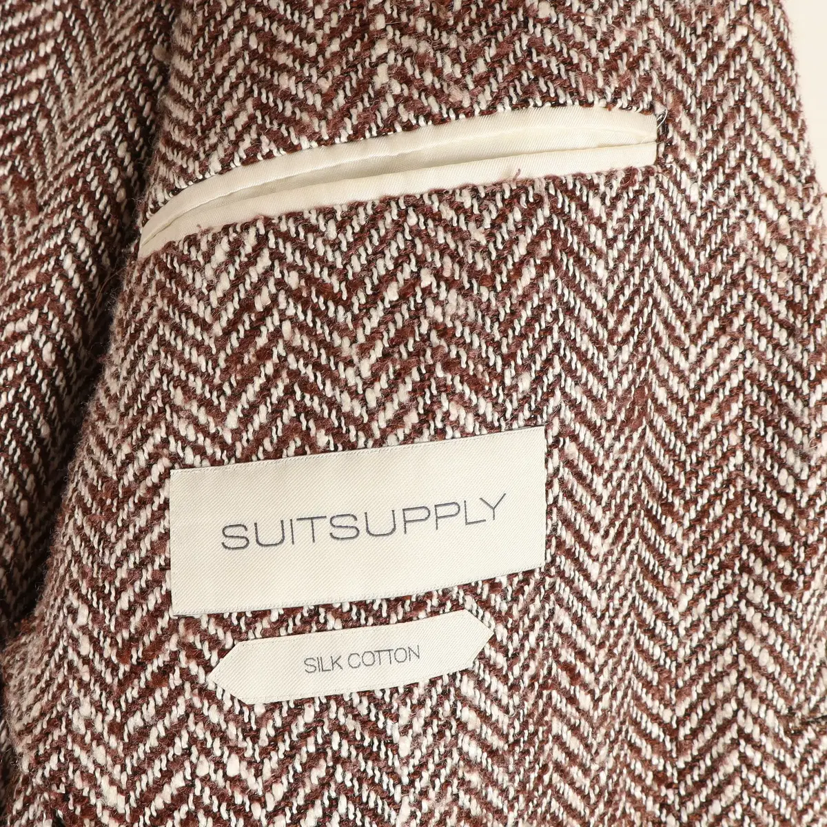 수트서플라이 SUITSUPPLY 헤링본 블레이저 24