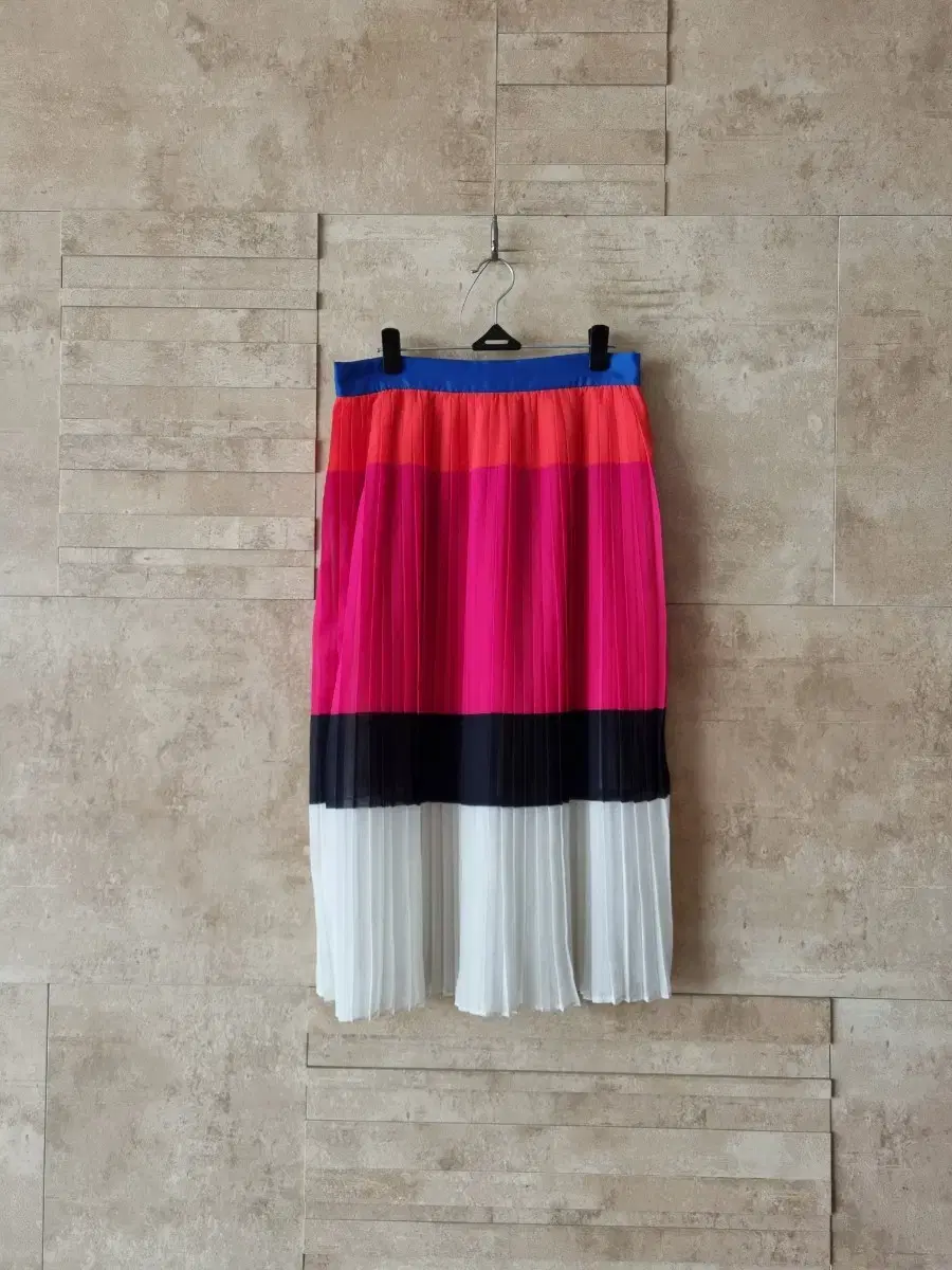 Colorfully Pleated Skirt