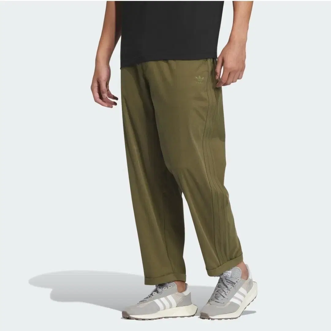 (XS) Adidas Classic Street Track Pants