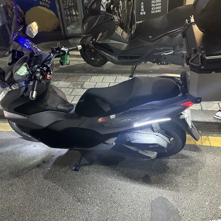 PCX125 22년식 실버