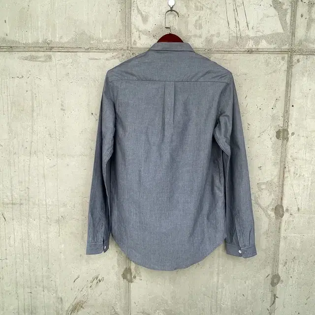 Point detail shirt