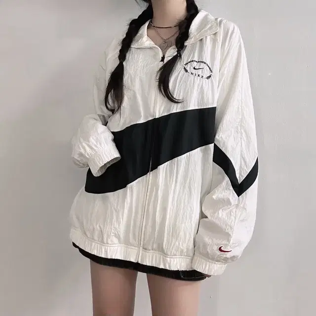 (2XL) 나이키 빅스우시 화이트 바람막이 자켓