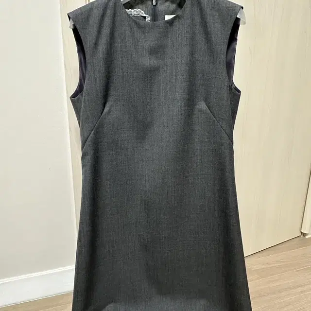 크로쉐안트 Crocheant Grey wool dress 판매합니다