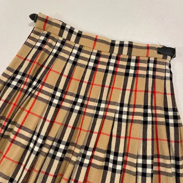 25인치) Made in Scotland/ Burberry 버버리 스커트