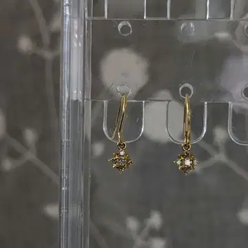18K 샴페인 컬러 다이아몬드 스타 디자인 귀걸이 골드 체인