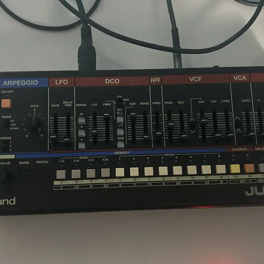 Roland JU-06a 신스 판매합니다!!