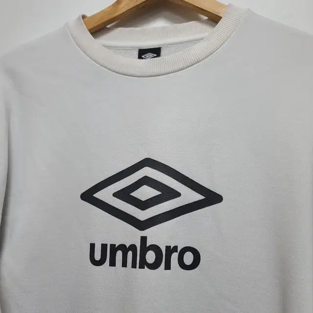 [umbro] 남성 프린팅 긴팔 오버핏 맨투맨 105