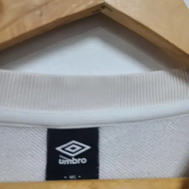 [umbro] 남성 프린팅 긴팔 오버핏 맨투맨 105