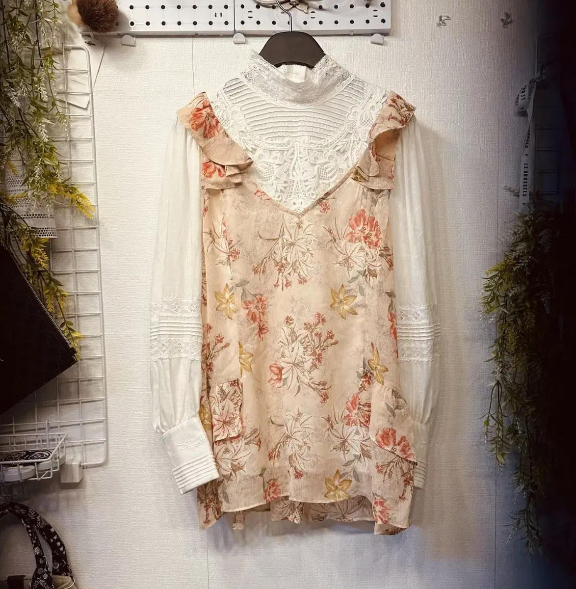 New Arrivals S, M Loose-fitting floral chiffon bustier Thousand Island