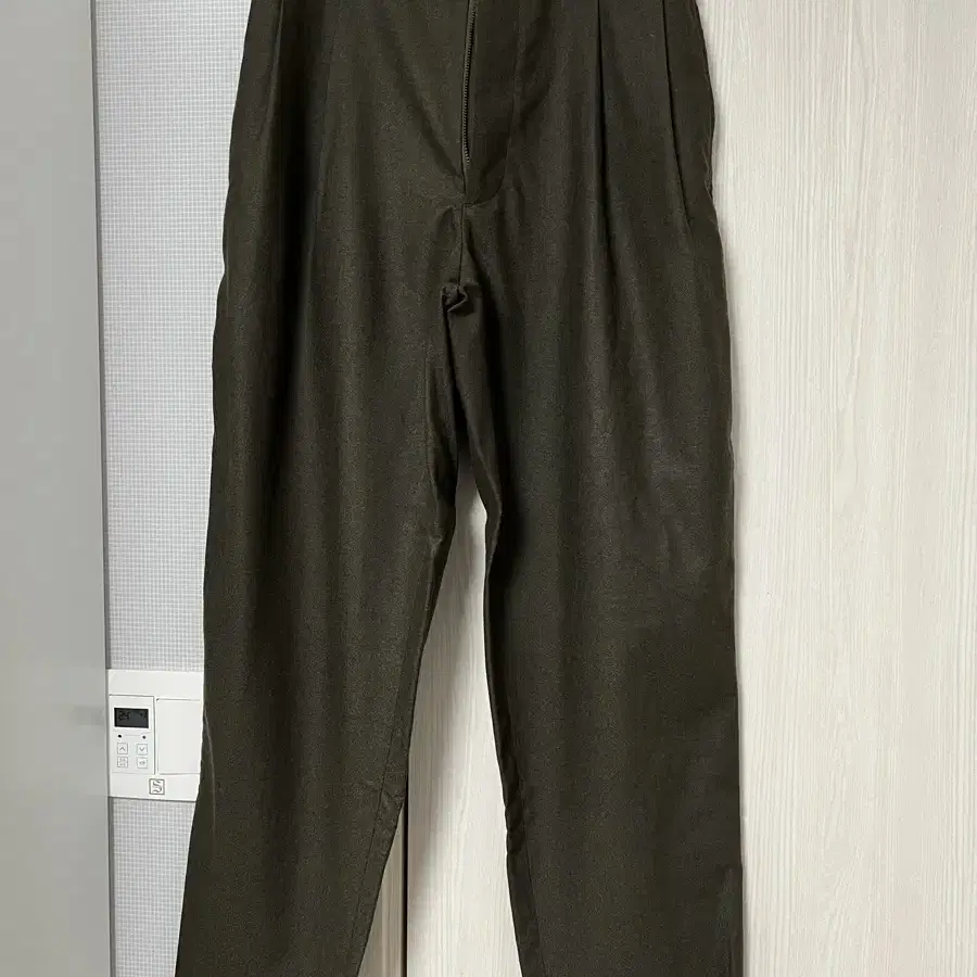 디그레 soho wide tapered fit easy pants