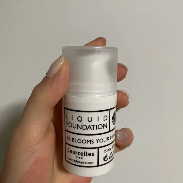 꾸셀 리퀴드 파운데이션 100호 15ml