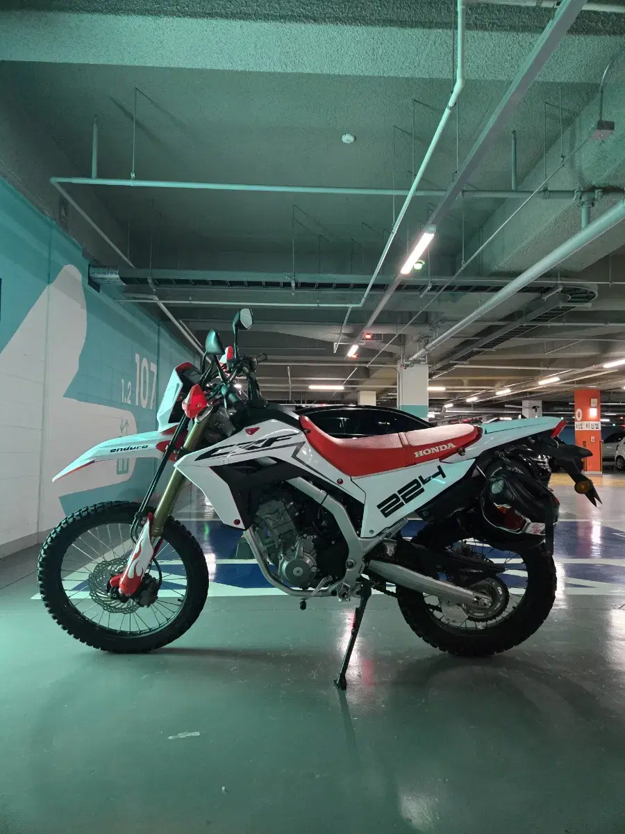 crf300l 데칼 풀커스텀 바이크 판매합니다.