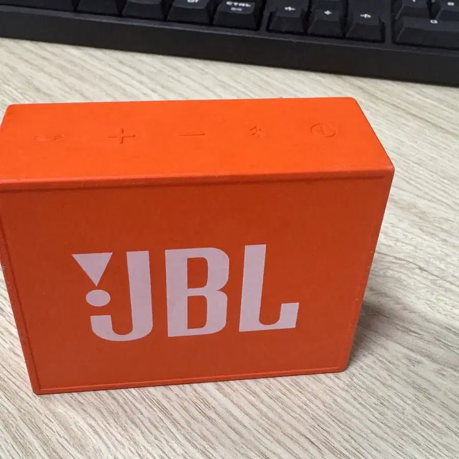 JBL Go