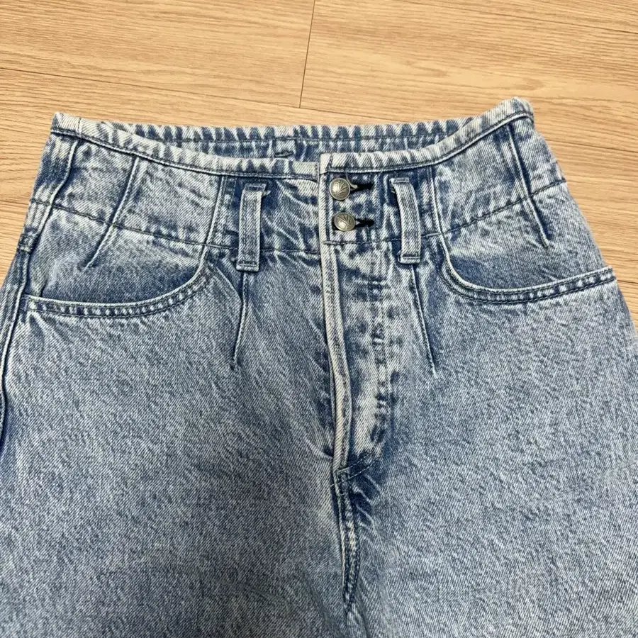 랙앤본 darted 90's jean