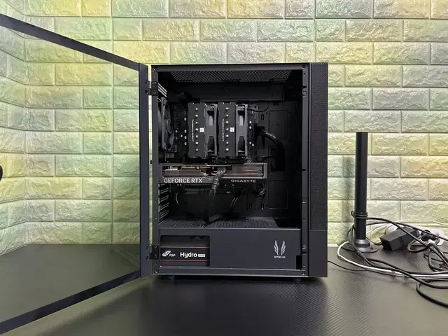 7800X3D 4070Ti super 고사양컴퓨터 팔아요 가격내림