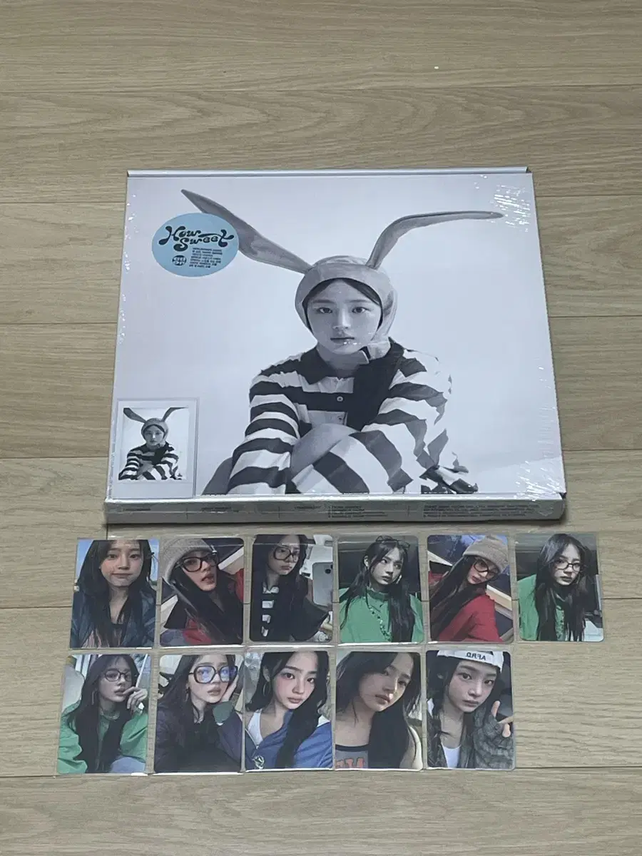 Pre-order benefits,pop upO) new jeans HouseTweet minji sealed album+photocard