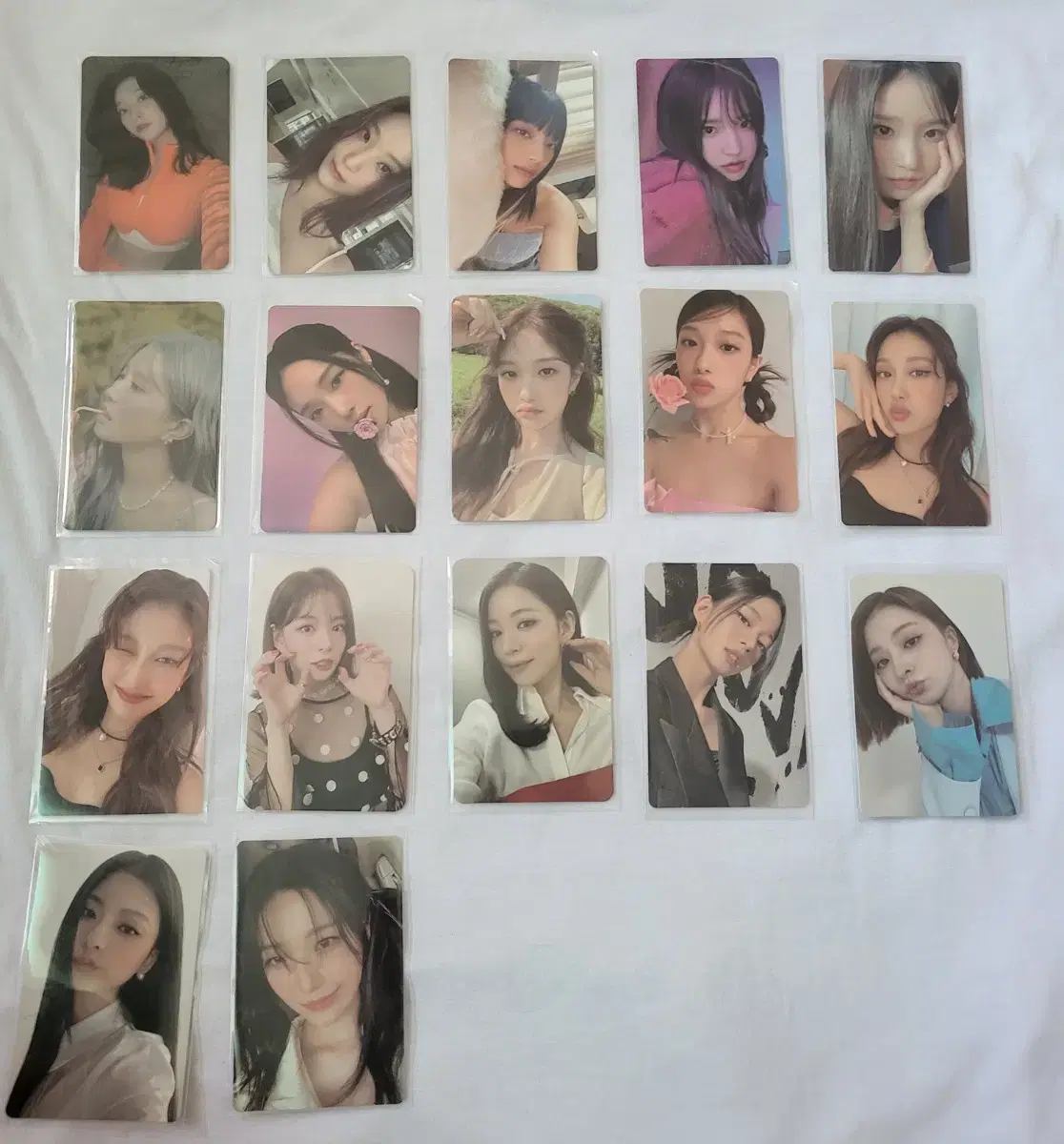 Fromis 9 photocard in bulk