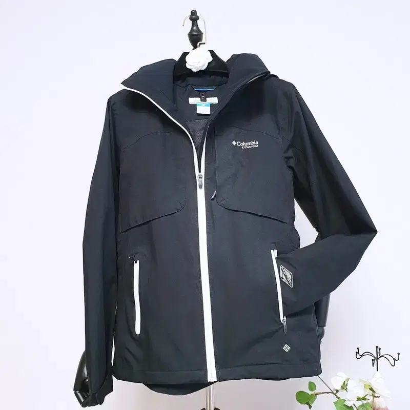 Columbia Omnitech Titanium Jacket Hooded Women's XS