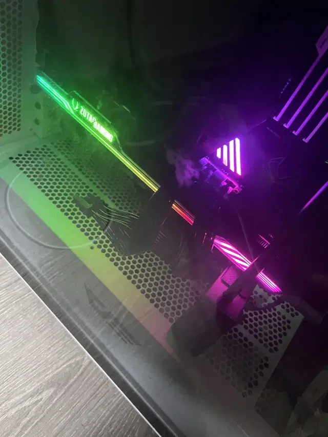 조텍 RTX 3080 AMP HOLO BLACK