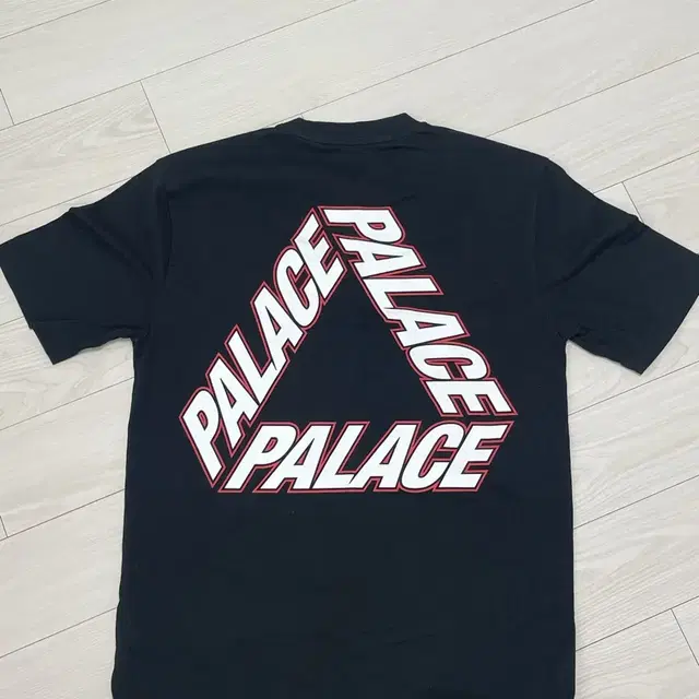 [팔라스]Palace P-3 Outline T-Shirt Black