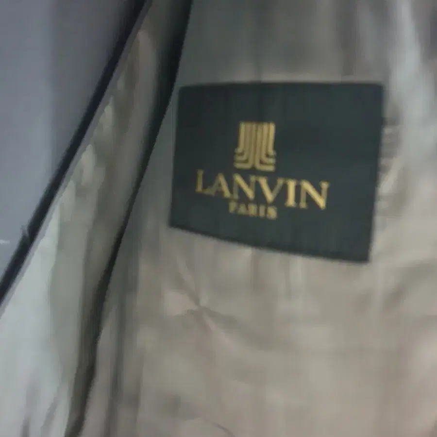 랑방Lanvin 새것같은 울100% 가을차콜자켓이에요95~100