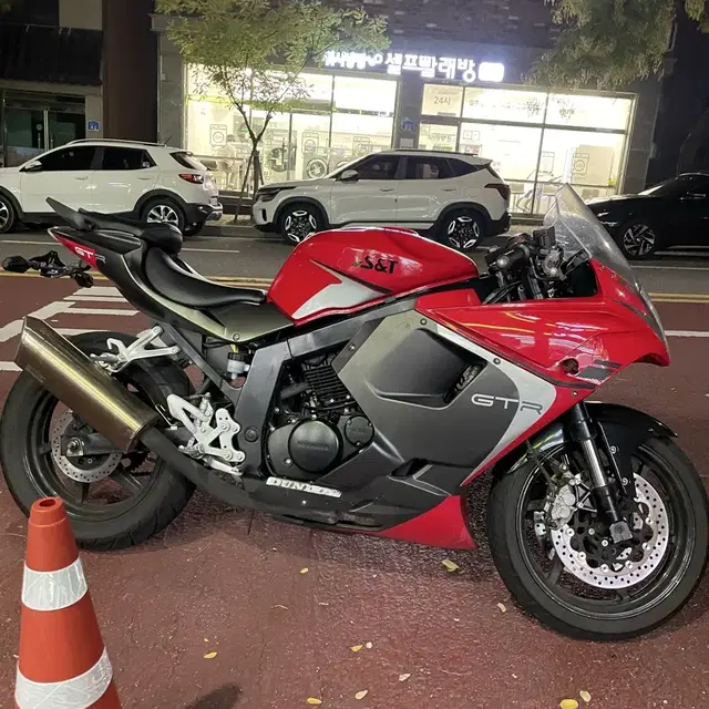 코멧250(cbr.pcx,gsx,r3,mt,보이져)