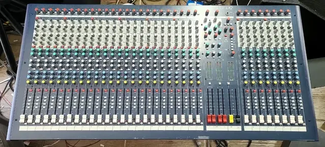 soundcraft SPIRIT LX7II 32CH