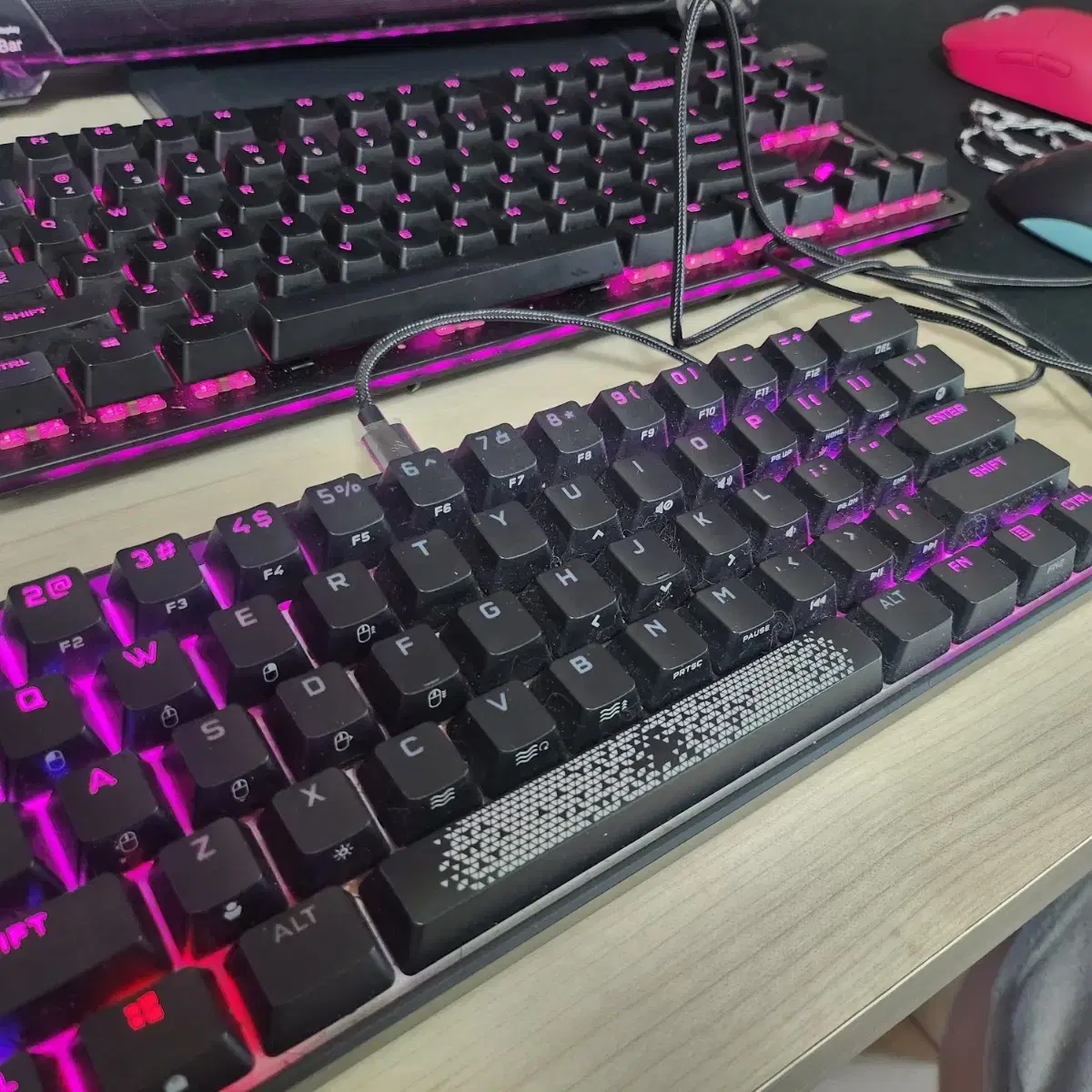 커세어 K65 rgb mini  mx speed 게임용키보드