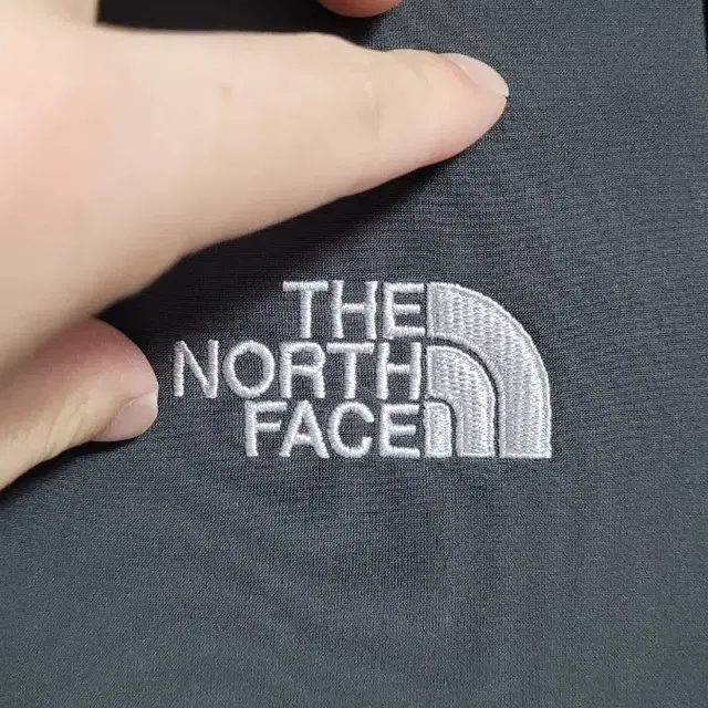 [S]THENORTHFACE노스페이스 다크딥그레이X화이트로고 집업자켓 S