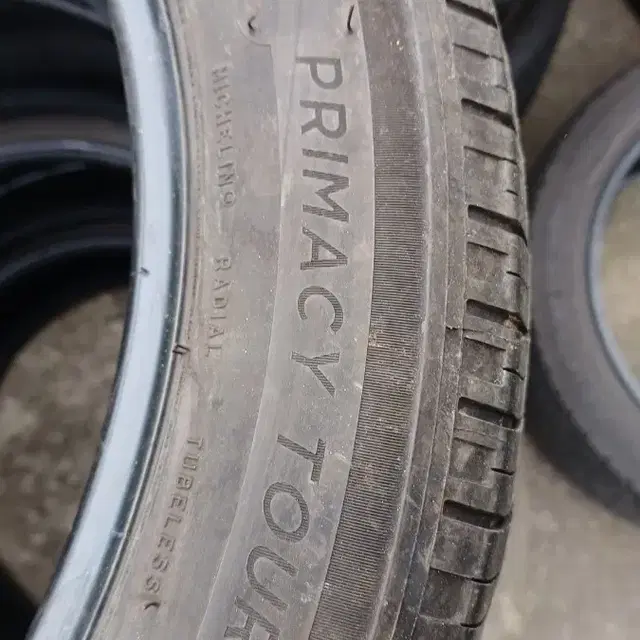 미쉐린 투어 as 245/50R20 중고타이어 4본 팝니다 A급