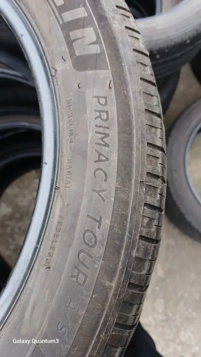 미쉐린 투어 as 245/50R20 중고타이어 4본 팝니다 A급