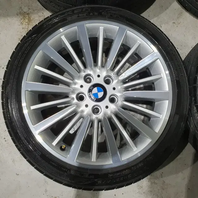 (판매) bmw420d 18인치 휠타이어 판매합니다