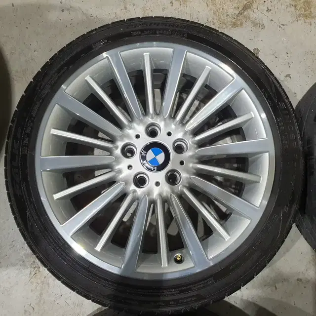 (판매) bmw420d 18인치 휠타이어 판매합니다