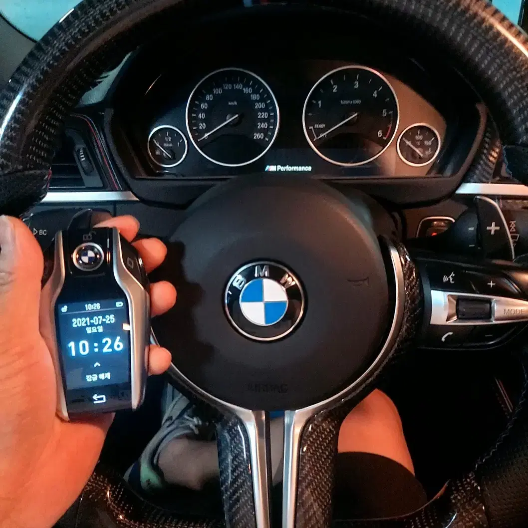 BMW 구형차량키 원격시동 터지 고화질 lcd패널 디스플레이키로 개조