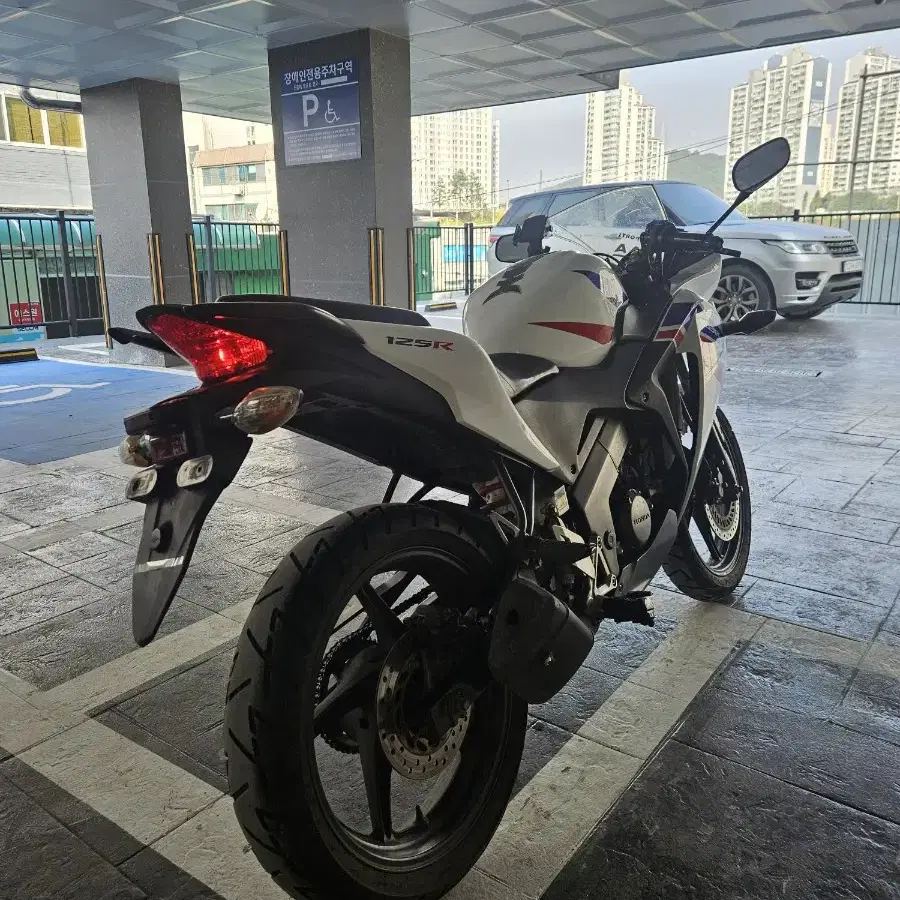 cbr125 13년식 건담