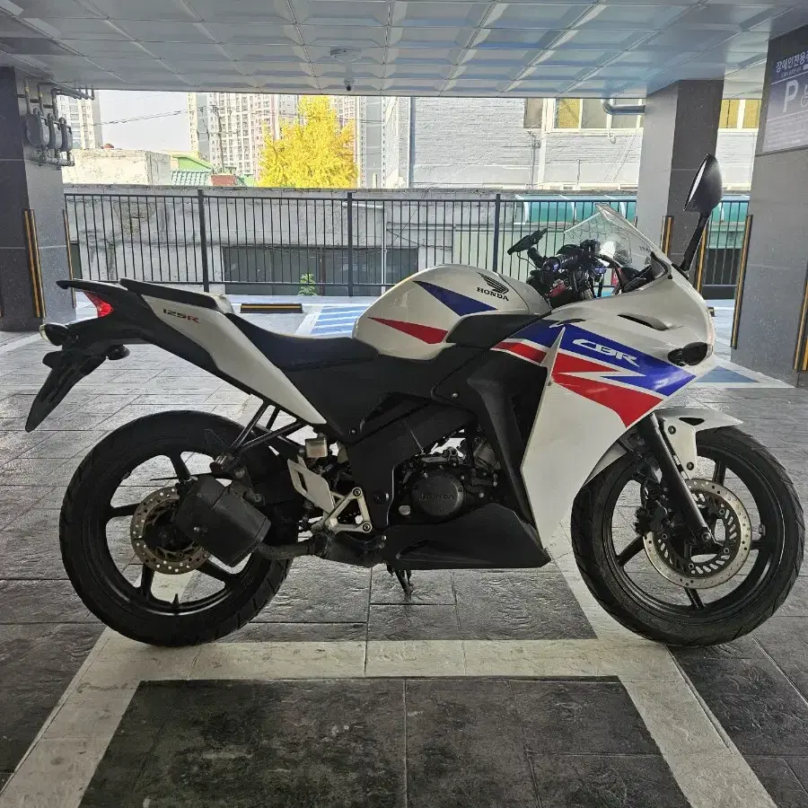 cbr125 13년식 건담