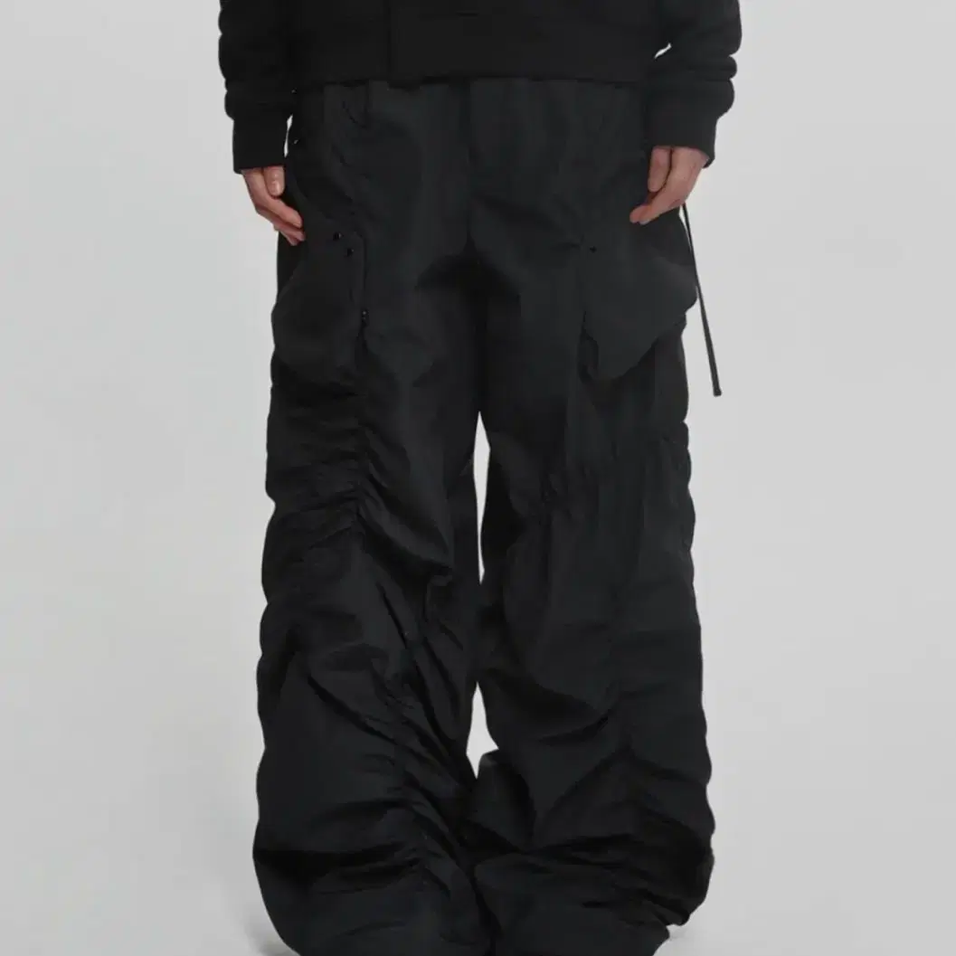 SMOCKING CONVEX PANTS (UNISEX) BLACK