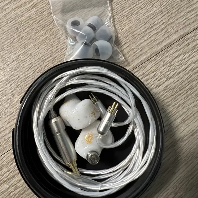 (유선 이어폰) 하트필드 블랑(5ba IEM) 3.5mm