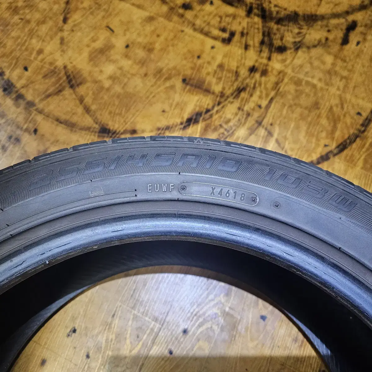 255/45R18  중고타이어 1본 판매