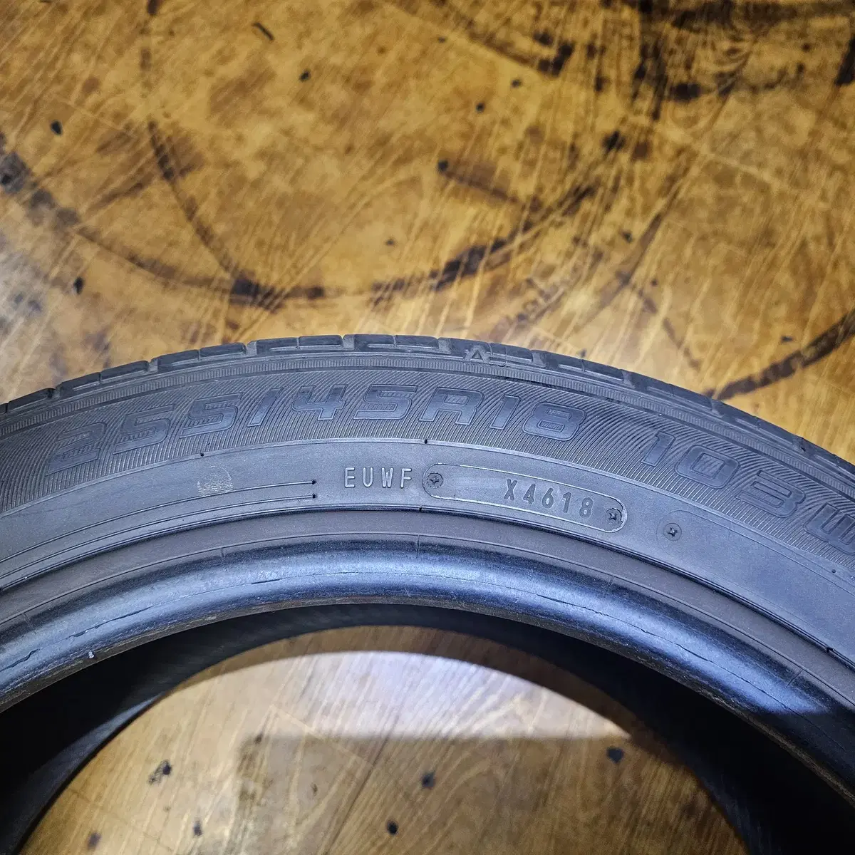 255/45R18  중고타이어 1본 판매