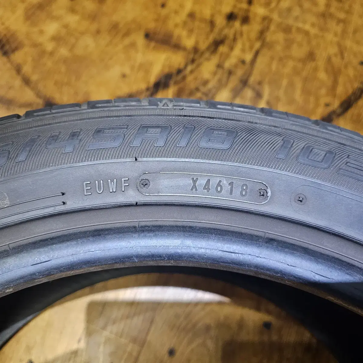 255/45R18  중고타이어 1본 판매