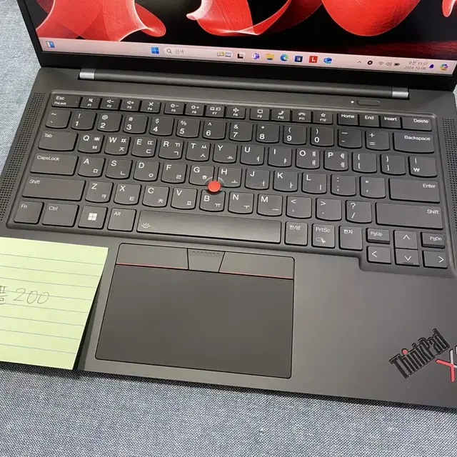 레노버 노트북 (ThinkPad X1 Carbon Gen11) 판매합니다