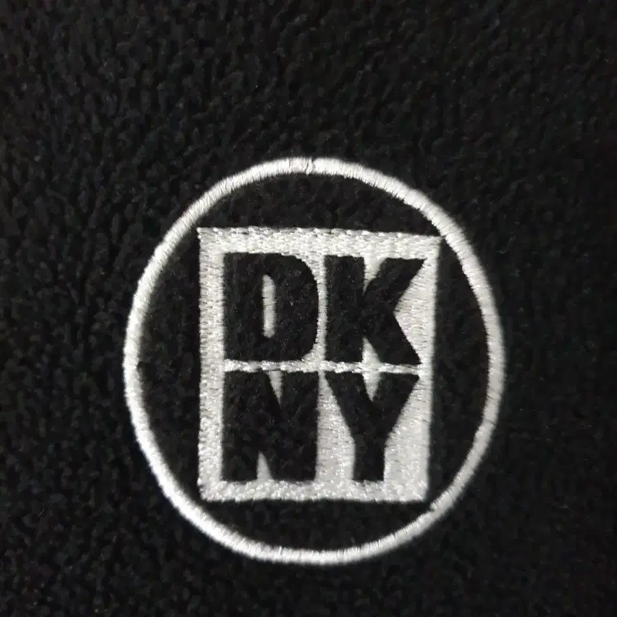 DKNY 아노락 후리스