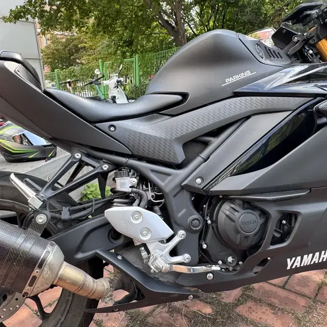 YZF-R3