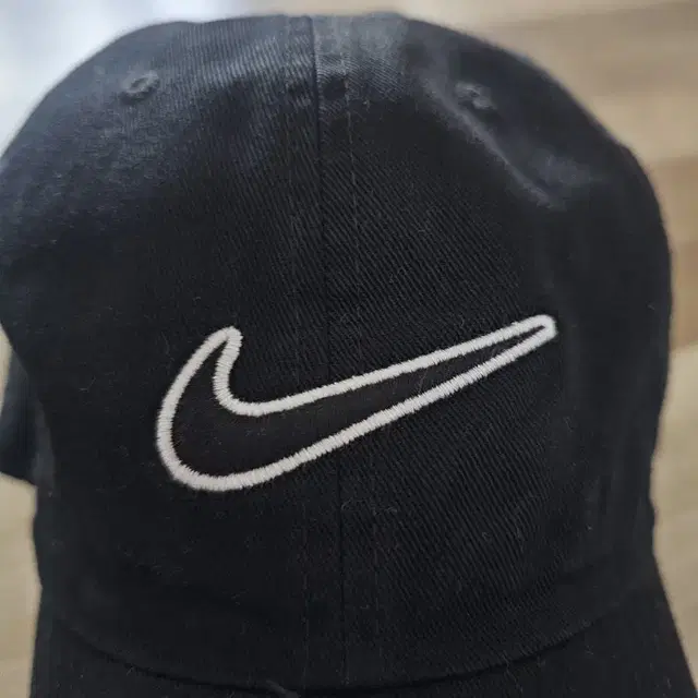 정품) nike 나이키 로고 자수 볼캡 블랙