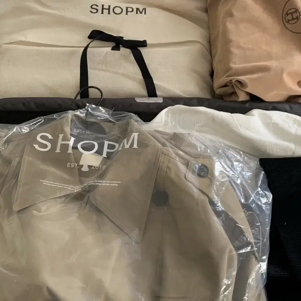 새상품) 샵엠 SHOPM 신상 리오더 트렌치 코트 자켓 S 모카