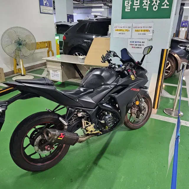 R3 17년식 아크라풀배기 구변o  340만원 싸게 판매합니다! (pcx