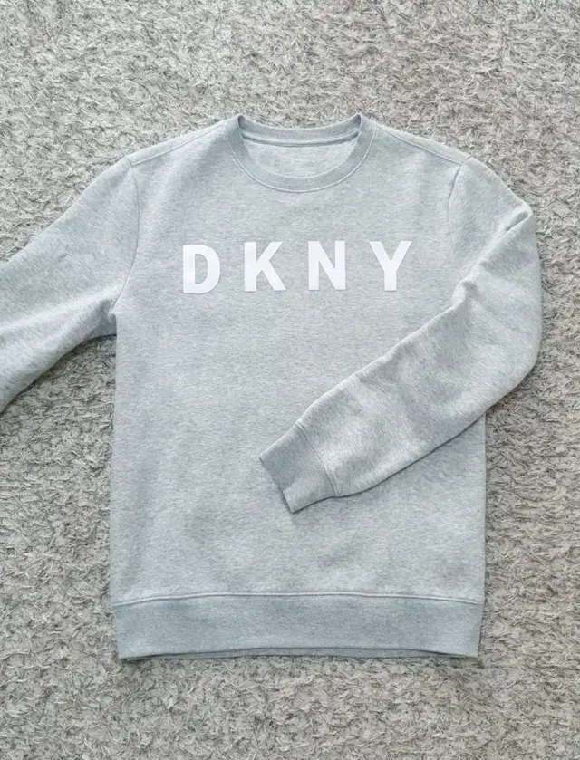 DKNY 정품 속기모 남녀공용 맨투맨 판매 합니다.