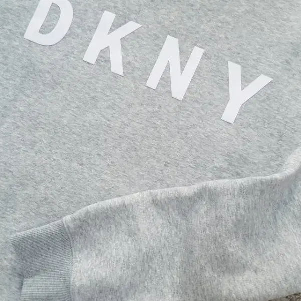 DKNY 정품 속기모 남녀공용 맨투맨 판매 합니다.