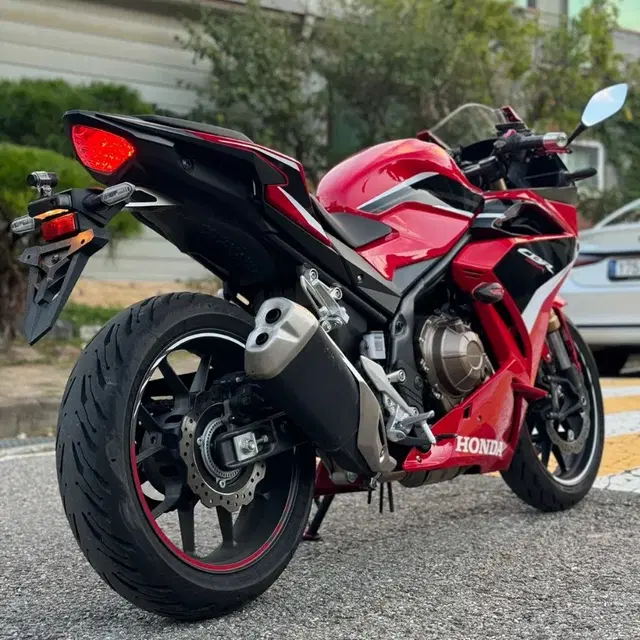 23년식 신차급 cbr500r 블박2채널 판매합니다.